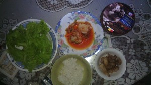 Lettuce, kimchi, porkstrips, kanin, Belgian chocolate